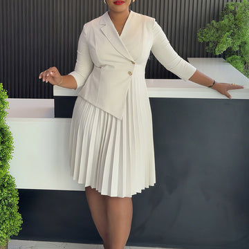 Elegant Plus Size Pleated Dress for Women – Flattering Fit & Timeless Style