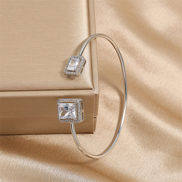 Elegant Women's Water Drop Inlaid Bracelet – High-Quality Square Diamond Design